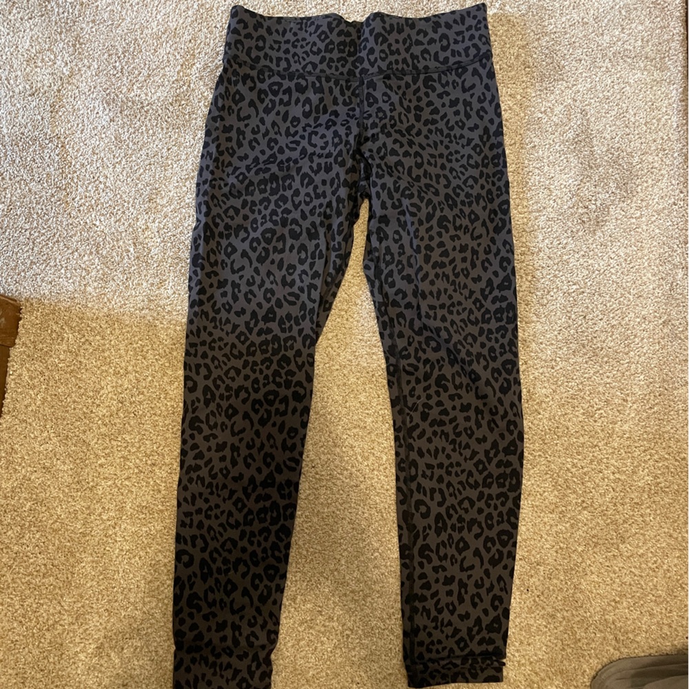 PINK Victoria’s Secret Ultimate Yoga Leggings